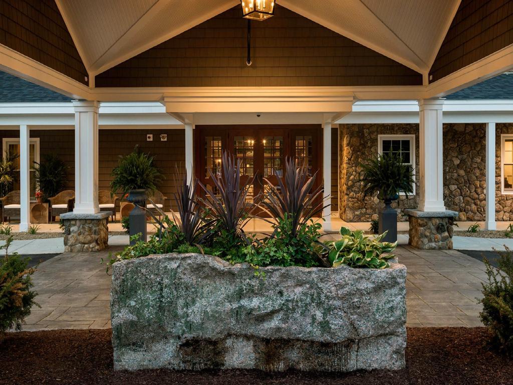 Bedford Village Inn Exterior photo